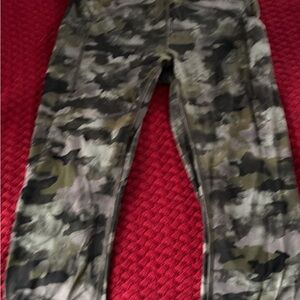 lululemon athletica Camo Leggings sz 6